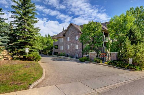3211 Millrise Point Sw, Calgary, AB, T2Y3W4 | Card Image