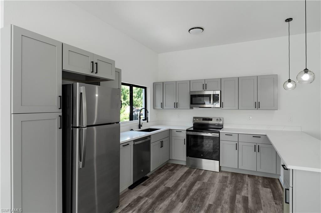 Residential Lease in LEHIGH ACRES 4