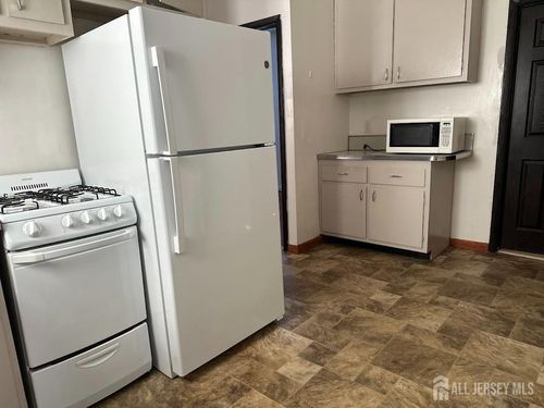 apt-a-19 Fitch St, Carteret, NJ, 07008-3060 | Card Image