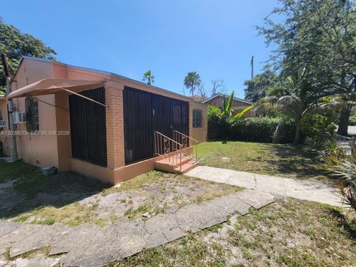 75 Ne 49th St, Miami, FL, 33137-3115 | Card Image