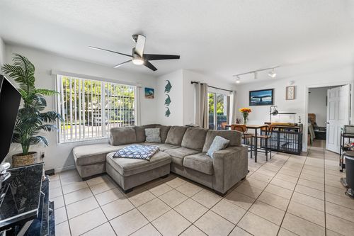 apt-107-4115 San Marino Blvd, West Palm Beach, FL, 33409-7726 | Card Image