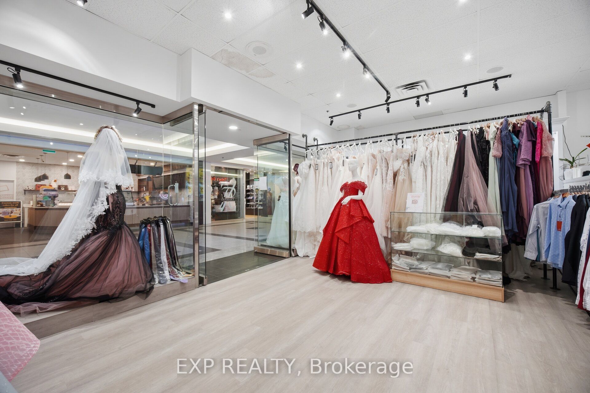 Commercial Sale in Hamilton 3
