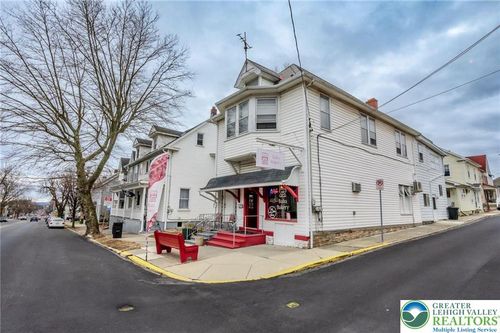 49 N Broad St, Nazareth, PA, 18064-1557 | Card Image