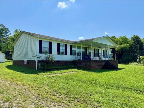 129 Seabrook Rd, Mount Airy, NC, 27030-6388 | Card Image