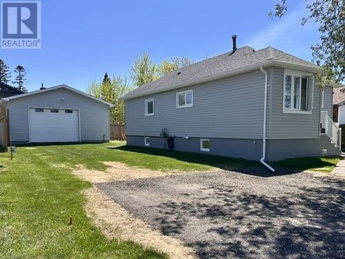 45 Kenogami Ave N, Thunder Bay, ON, P7A6C8 | Card Image
