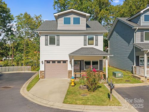 33 English Ivy Rd, Asheville, NC, 28806-5514 | Card Image