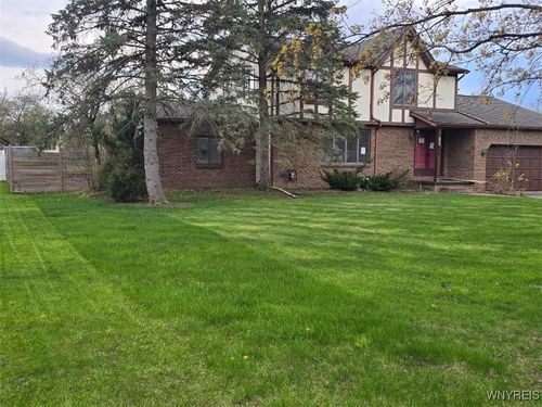 850 Willow St, Lockport, NY, 14094-5126 | Card Image
