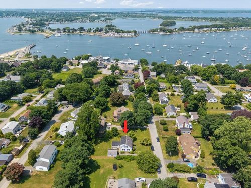 83 South Avenue, Tiverton, RI, 02878 | Card Image