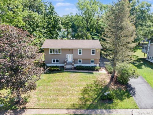 10 Headden Dr, Spring Valley, NY, 10977-3107 | Card Image