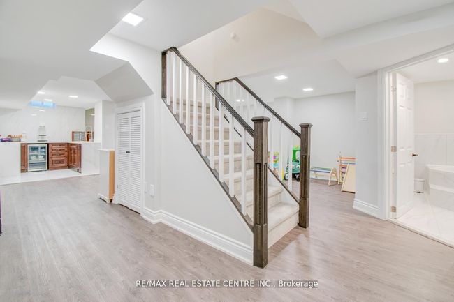 21 Hawkway Crt, House other with 4 bedrooms, 4 bathrooms and 4 parking in Brampton ON | Image 37