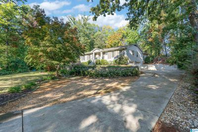 2612 Cherokee Road, House other with 4 bedrooms, 3 bathrooms and null parking in MOUNTAIN BROOK AL | Image 2