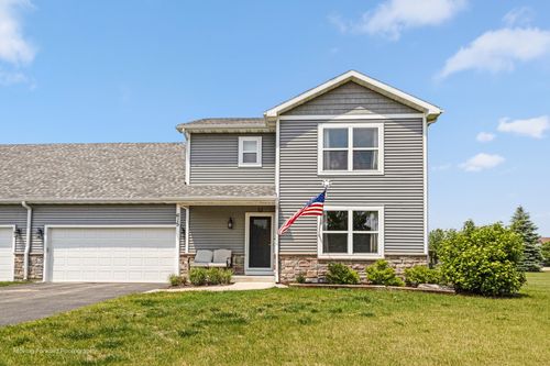 615 Lisbon St, Sandwich, IL, 60548-1372 | Card Image