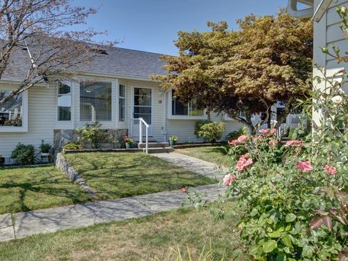 18-767 North Rd, Gibsons, BC, V0N1V9 | Card Image