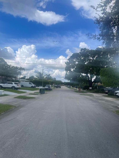 201 Nw 52nd Street, Oakland Park, FL, 33309 | Card Image