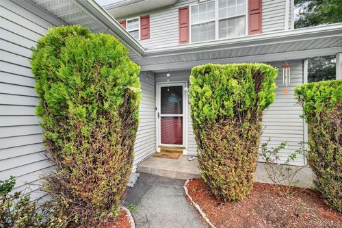 28 Lois Ln, Monroe, NY, 10950-4162 | Card Image