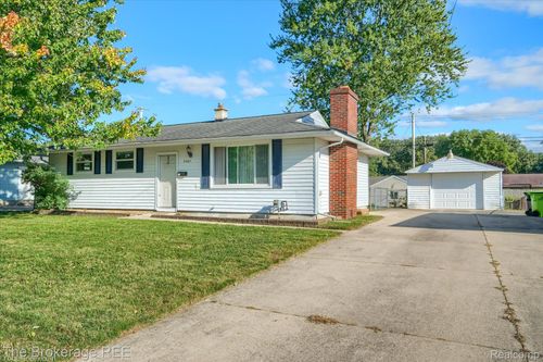5307 Worchester Dr, Swartz Creek, MI, 48473-1113 | Card Image