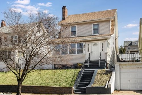 43 Berkeley Pl, Bloomfield, NJ, 07003-4801 | Card Image