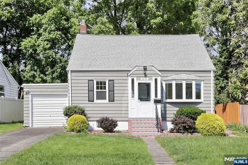 28-19 Warren Rd, Fair Lawn, NJ, 07410-3300 | Card Image