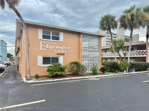 3c-2111 Lakeview Dr, SEBRING, FL, 33870-3191 | Card Image