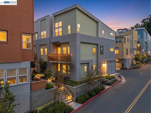 592 Somi Ct, Hayward, CA, 94544-4904 | Card Image