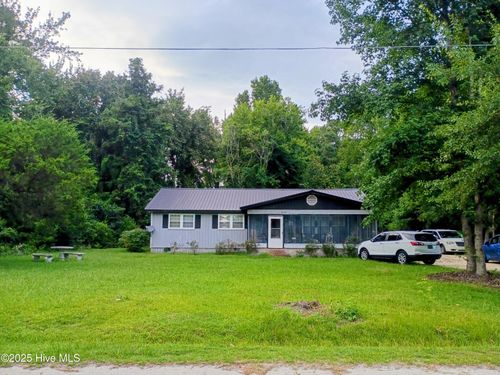 157 E Goodman Rd, Fair Bluff, NC, 28439-9785 | Card Image
