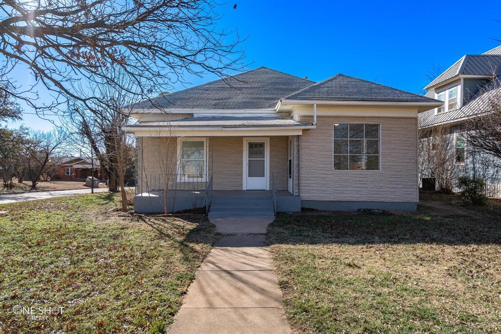 Mcharg St, Stamford, TX 79553