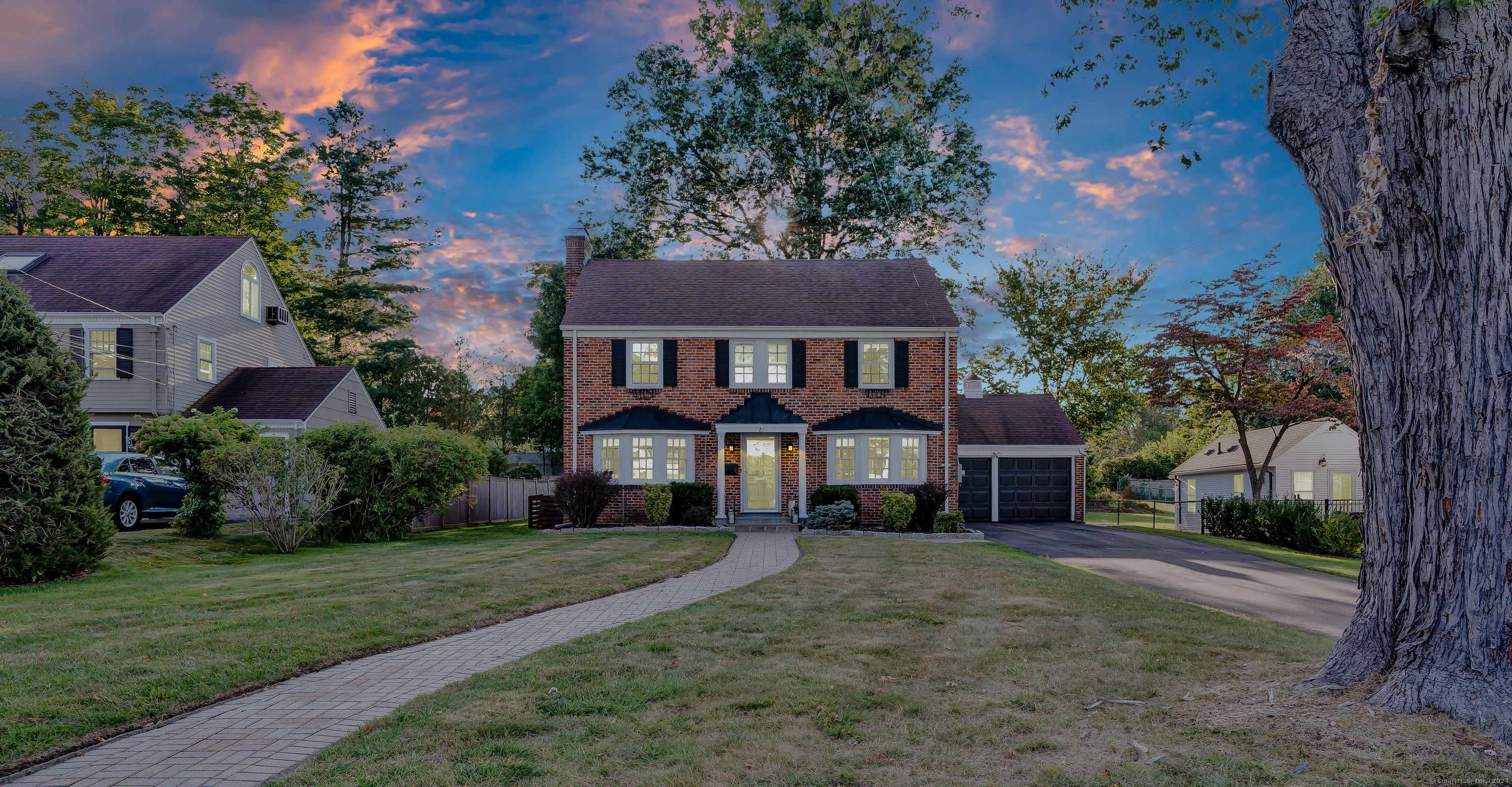 Ridgewood Rd, West Hartford, CT 06107