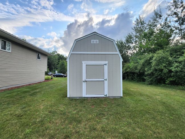 9040 River Grove Rd, House other with 3 bedrooms, 2 bathrooms and null parking in Flushing MI | Image 21