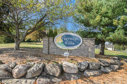 2963 Countryside Ln, Jackson, MI, 49203-4836 | Card Image