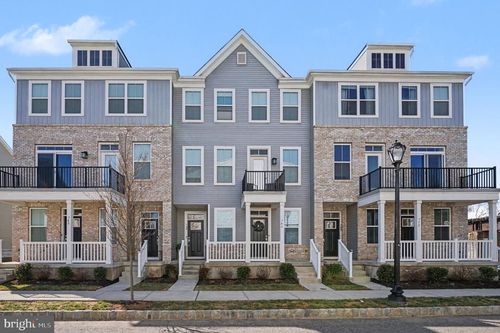 744 Ore St, PHOENIXVILLE, PA, 19460-1352 | Card Image