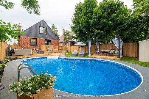 220 Holmesdale Ave, Hamilton, ON, L8K3M7 | Card Image