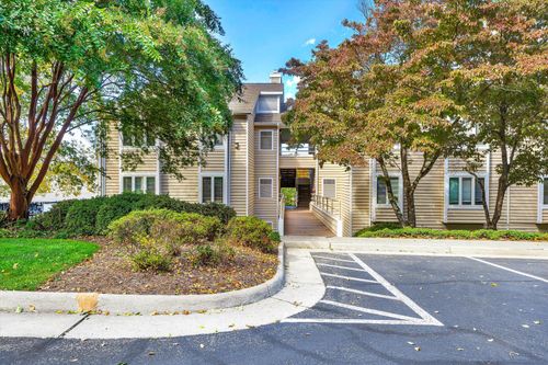102-410 Marina Bay Dr, Penhook, VA, 24137-5025 | Card Image