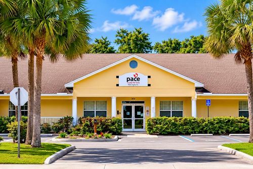 3651 Virginia Ave, Fort Pierce, FL, 34981-5543 | Card Image