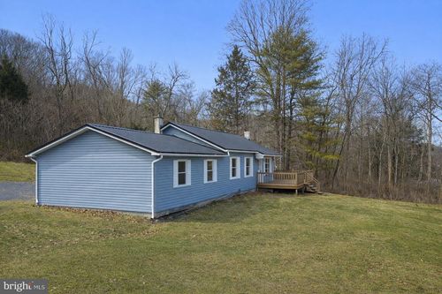 2911 Renovo Rd, MILL HALL, PA, 17751-8538 | Card Image