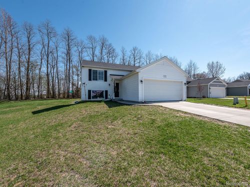 159 St Clair Cir, Brooklyn, MI, 49230-8358 | Card Image