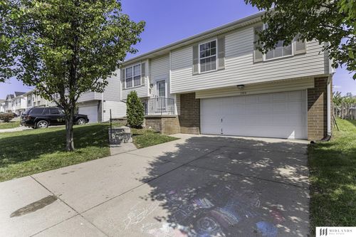2704 Michaela St, Bellevue, NE, 68123-4771 | Card Image