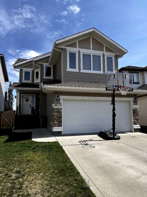 8609 88b Street, Grande Prairie, AB, T8X0P4 | Card Image