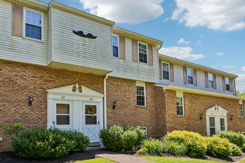 319 Bellford Ct, Cranberry Twp, PA, 16066-4405 | Card Image