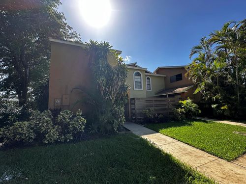 8017 Nw Nw 71st Court Court, Tamarac, FL, 33321 | Card Image