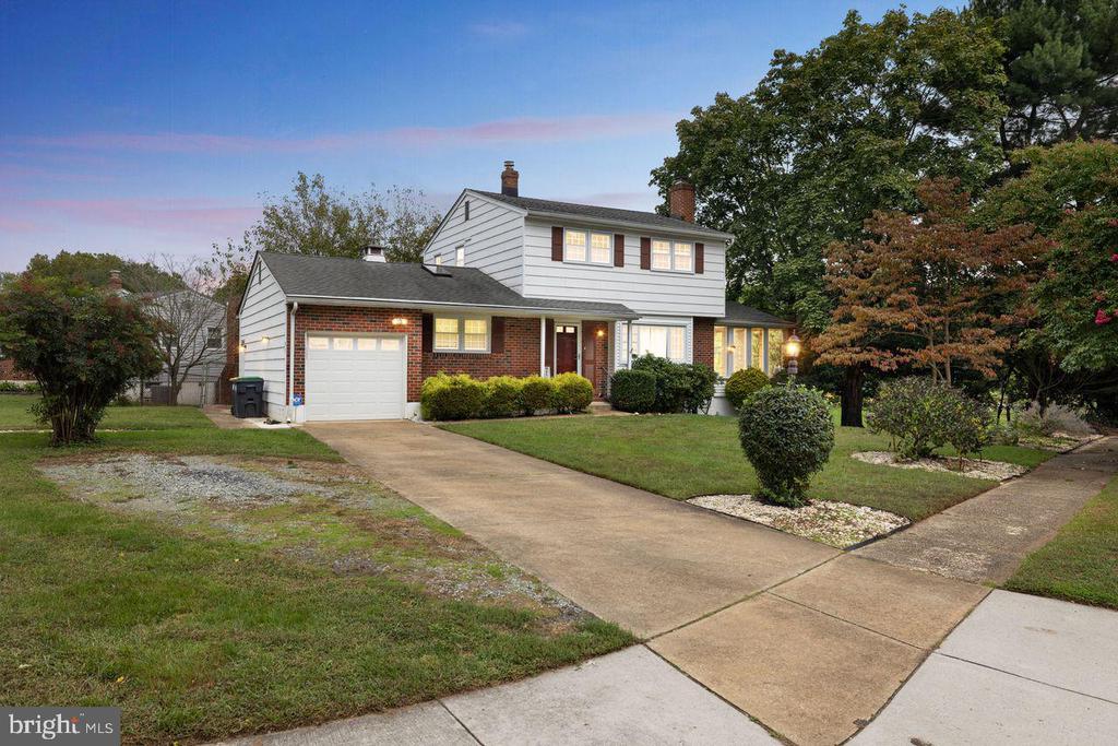 Springlake Dr, Newark, DE 19711