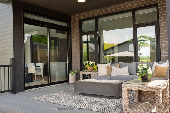381 7 Th Rd E, House other with 4 bedrooms, 5 bathrooms and 35 parking in Stoney Creek ON | Image 29