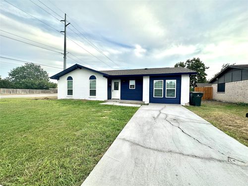 1322 Shorecrest Dr, Garland, TX, 75040-6638 | Card Image