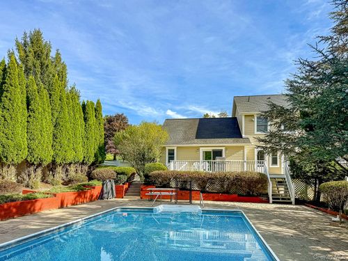 104 Stowe Dr, Poughquag, NY, 12570-4935 | Card Image