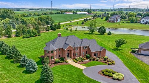 9N773 Old Mill Ct, Elgin, IL, 60124-8318 | Card Image