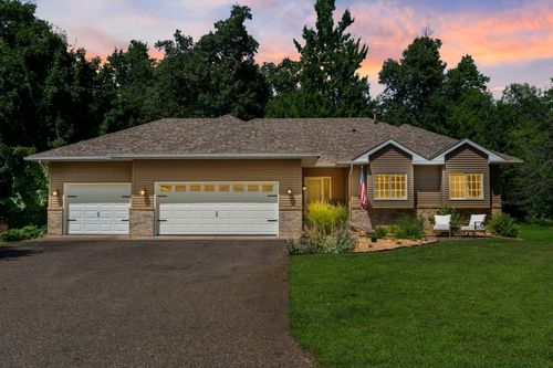9170 227th St N, Forest Lake, MN, 55025-8267 | Card Image