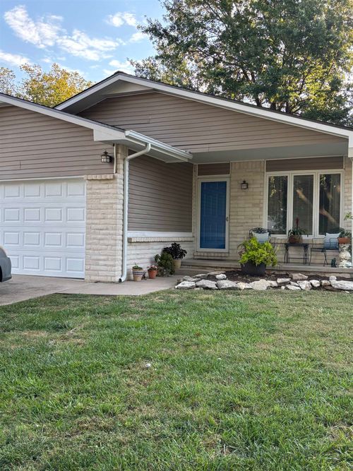 2004 N Shefford St, Wichita, KS, 67212-5027 | Card Image