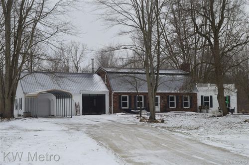 8665 Meskill Rd, Columbus, MI, 48063-1900 | Card Image