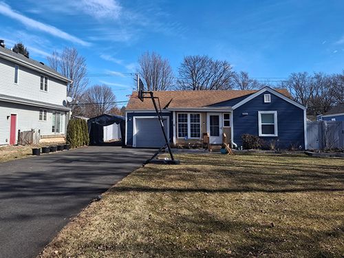 207 2nd St, ELGIN, IL, 60123-5858 | Card Image