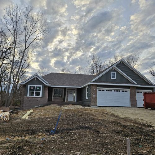 6010 Squirrel Run, Caledonia, IL, 61011-1500 | Card Image