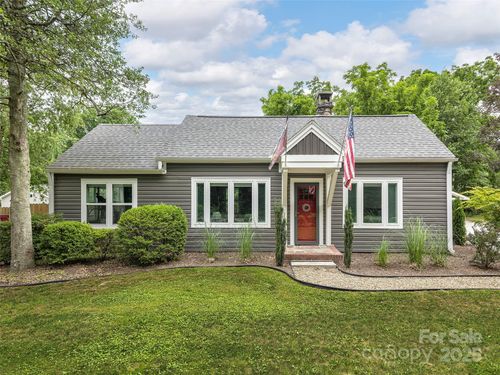 1615 Kanuga Rd, Hendersonville, NC, 28739-6863 | Card Image